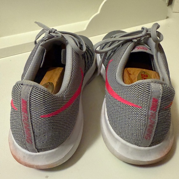 Nike Flex Fury 2 Womens Sz 12
Gray Pink Green Running Training
Athletic Shoes - Picture 4 of 12